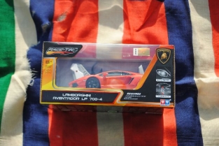 LC296050-4  LAMBORGHINI AVENTADOR LP 700-4